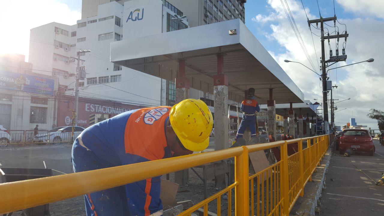 Recuperação do corredor de ônibus no Centro segue a todo vapor - SMTT Aracaju